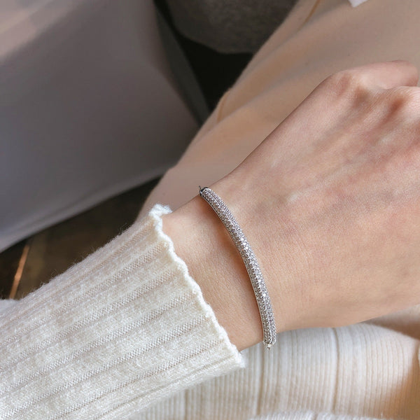 Zircon Curved Bracelet